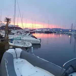  Botel Jolis Voiliers De 6m Pour Expérience Insolite Sur Port Et Port Santa Lucia St Raphael Francia
