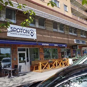 Spoton & Sportsbar Hostel